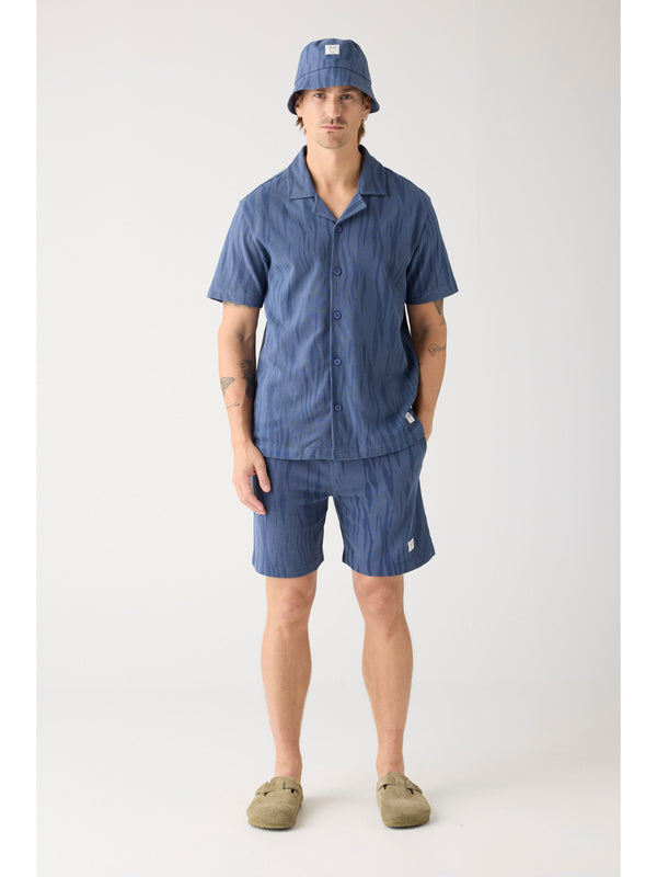 KnowledgeCotton Apparel - MEN Bouclé loose fit Northern Lights short sleeve shirt - GOTS/Vegan Shirts 9921 Blue