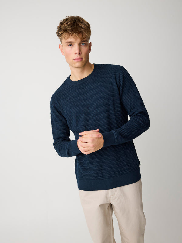 KnowledgeCotton Apparel - MEN Bubble knit crew neck Knits 1001 Total Eclipse