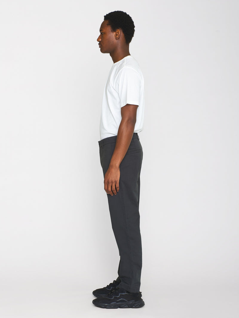 KnowledgeCotton Apparel - MEN CHUCK regular twill chino pants Pants 1167 Phantom