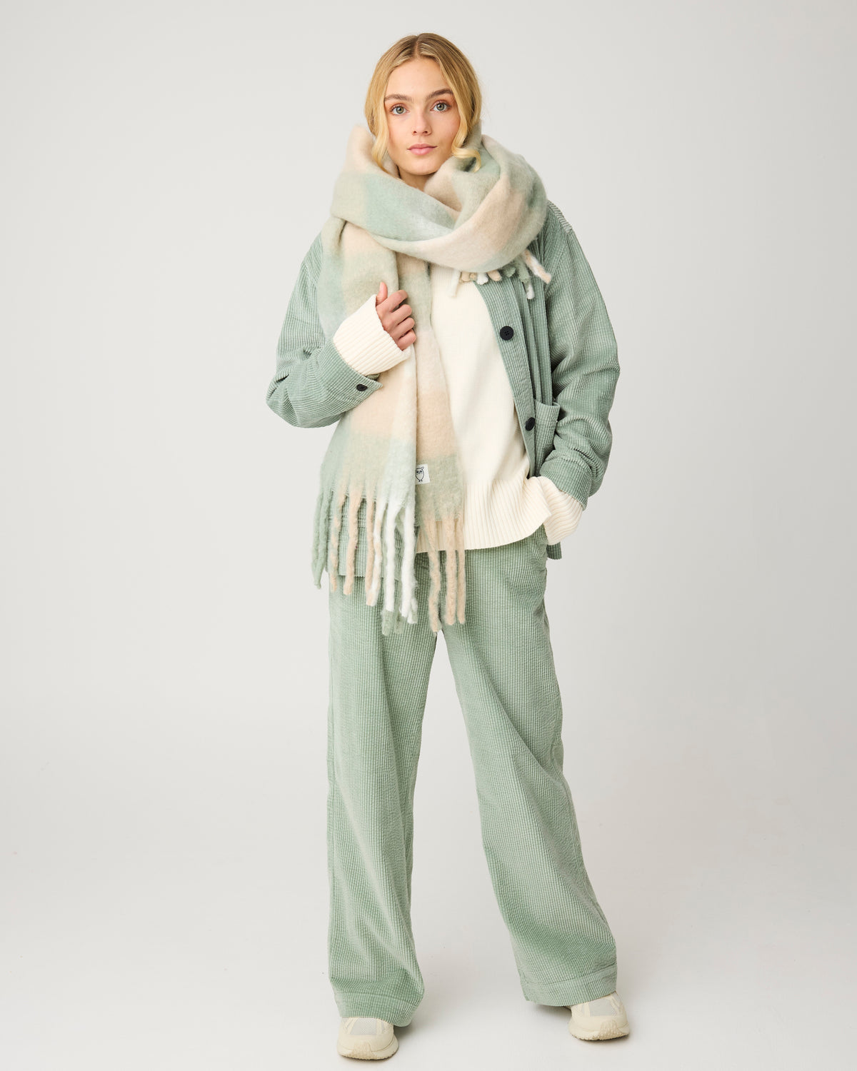 KnowledgeCotton Apparel - WMN Corduroy overshirt Overshirts 1396 Lily Pad
