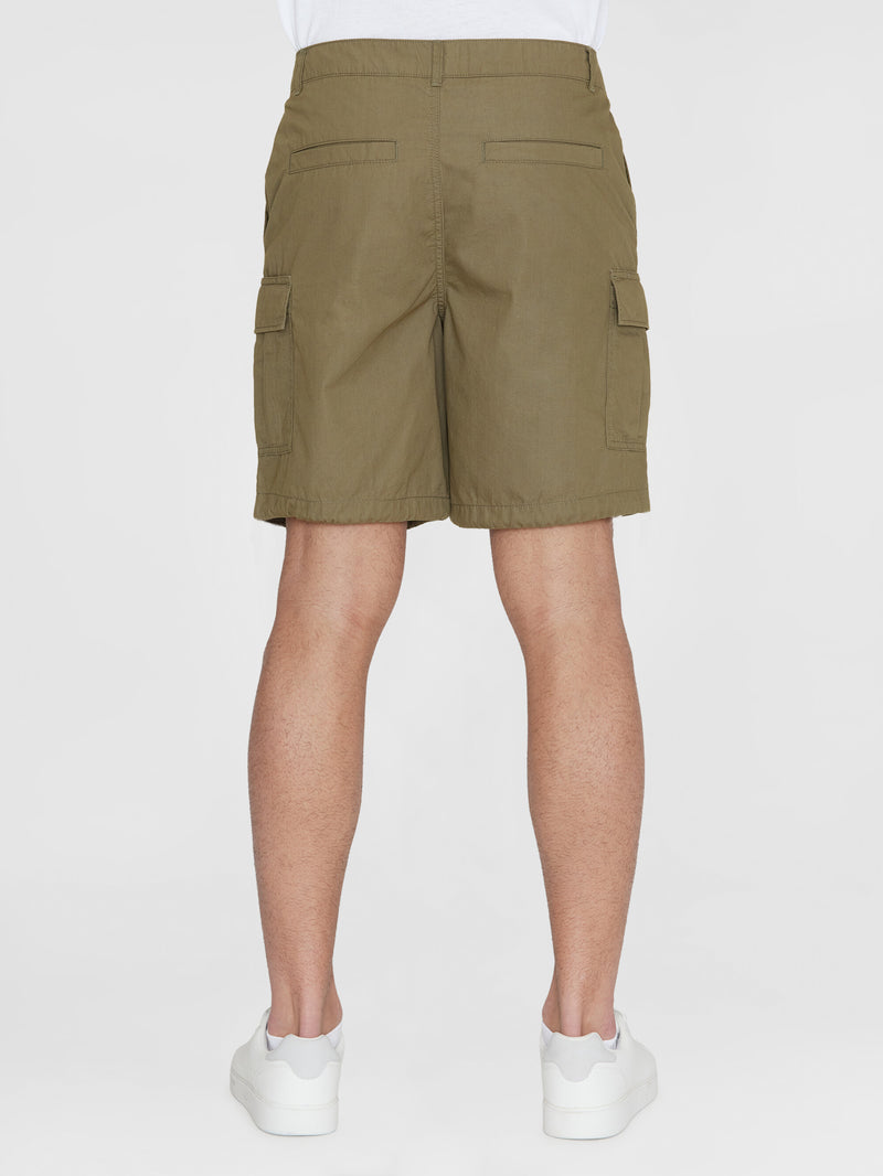 KnowledgeCotton Apparel - MEN FIG loose cargo poplin shorts - GOTS/Vegan Shorts 1068 Burned Olive