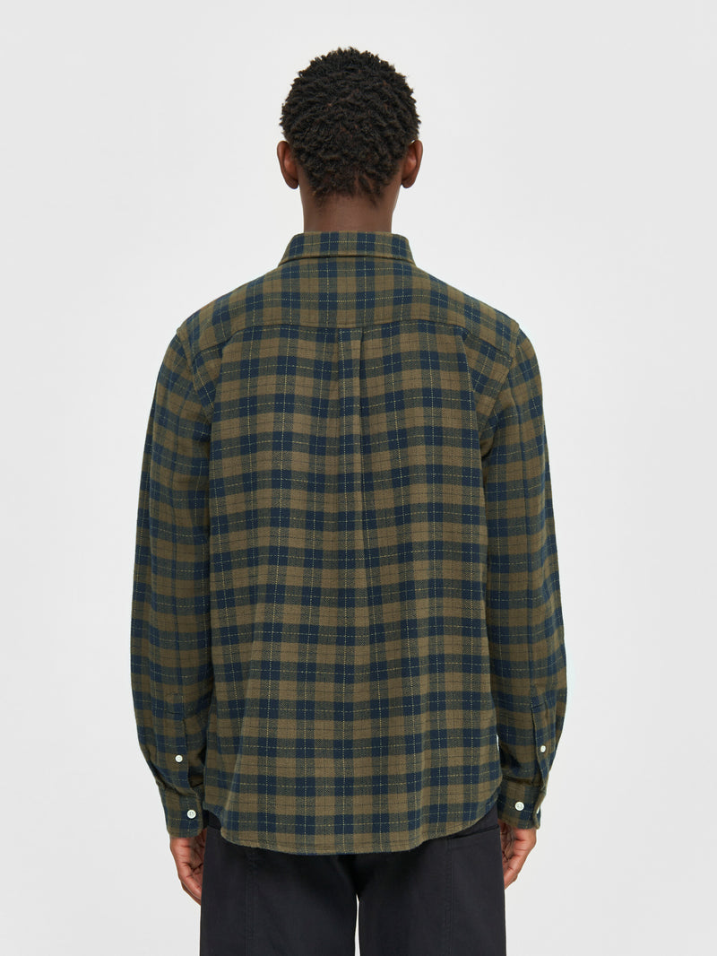 KnowledgeCotton Apparel - MEN Loose fit checkered shirt Shirts 7023 Green check