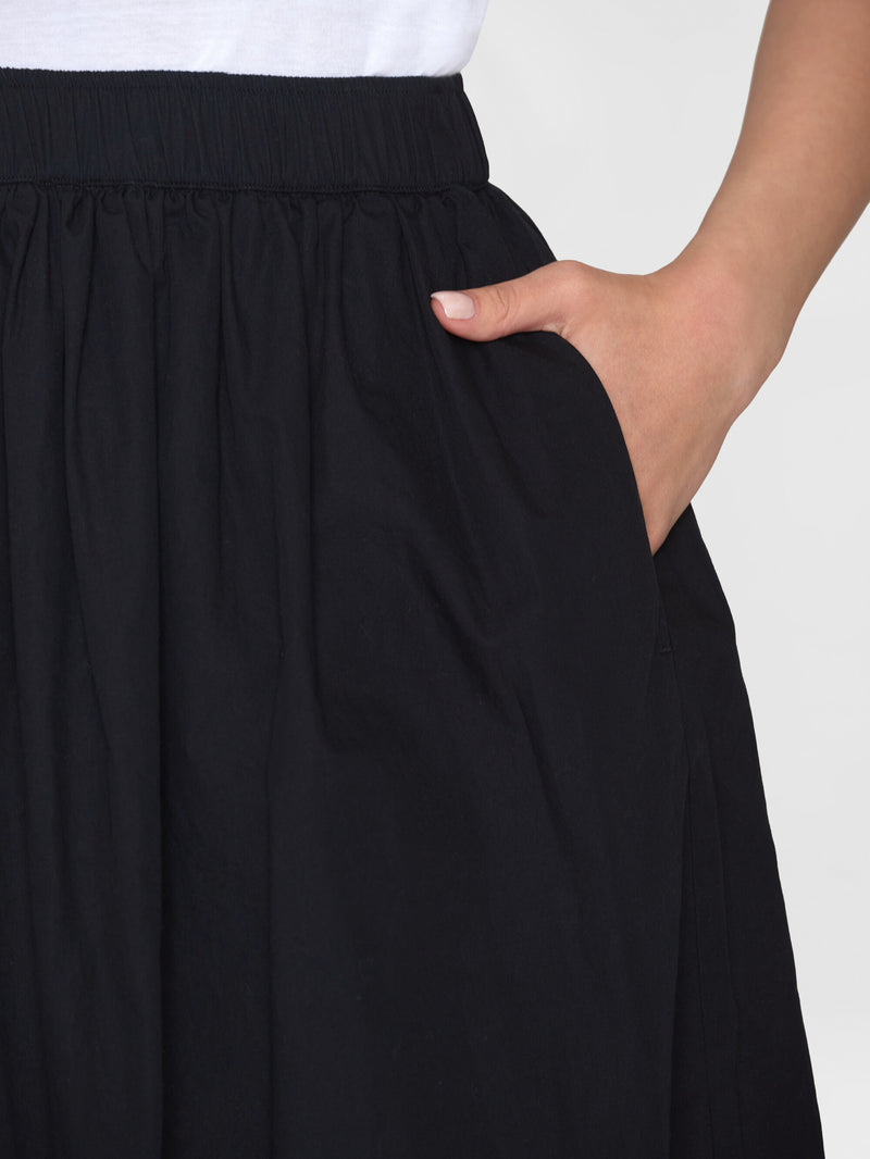 KnowledgeCotton Apparel - WMN Poplin elastic waist skirt Skirts 1300 Black Jet