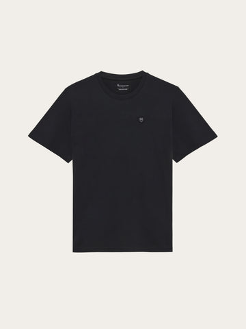 KnowledgeCotton Apparel - MEN Regular fit Badge t-shirt T-shirts 1300 Black Jet