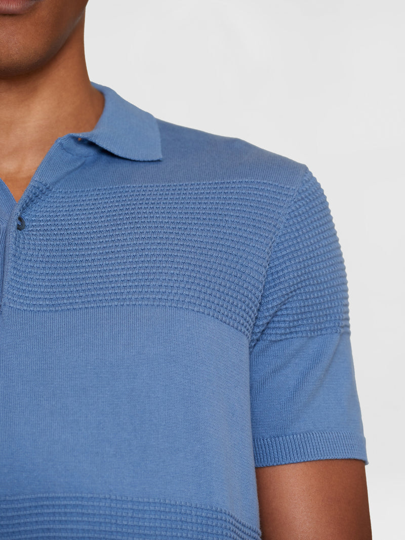 KnowledgeCotton Apparel - MEN Regular pattern knitted short sleeved polo - GOTS/Vegan Polos 1432 Moonlight Blue