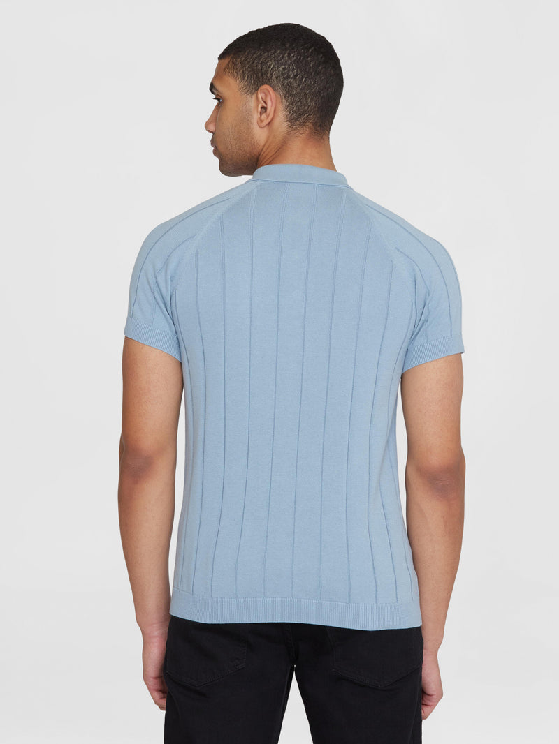 KnowledgeCotton Apparel - MEN Regular short sleeved striped knitted polo - GOTS/Vegan Polos 1322 Asley Blue