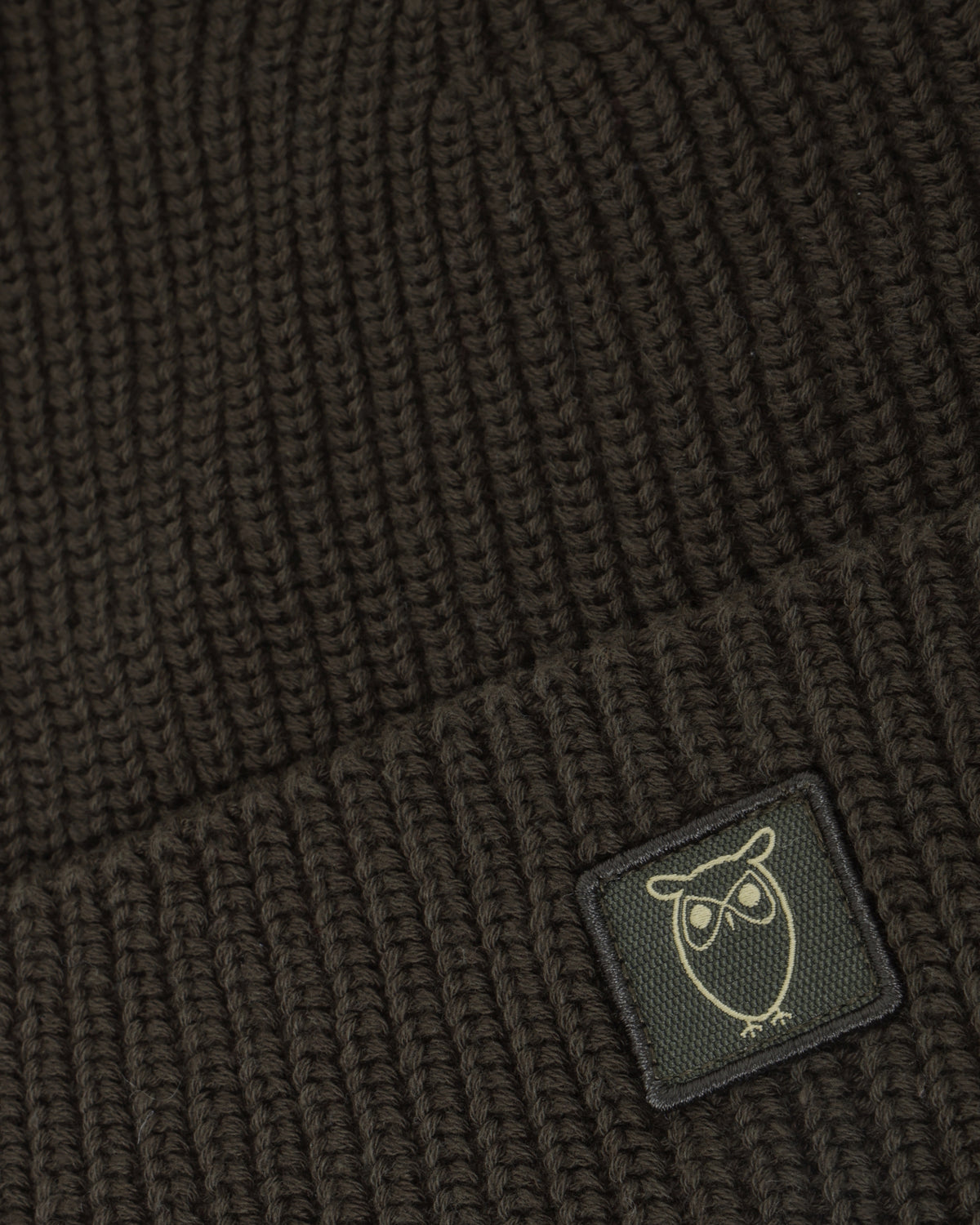 KnowledgeCotton Apparel - UNI Rib badge beanie Hats 1090 Forest Night