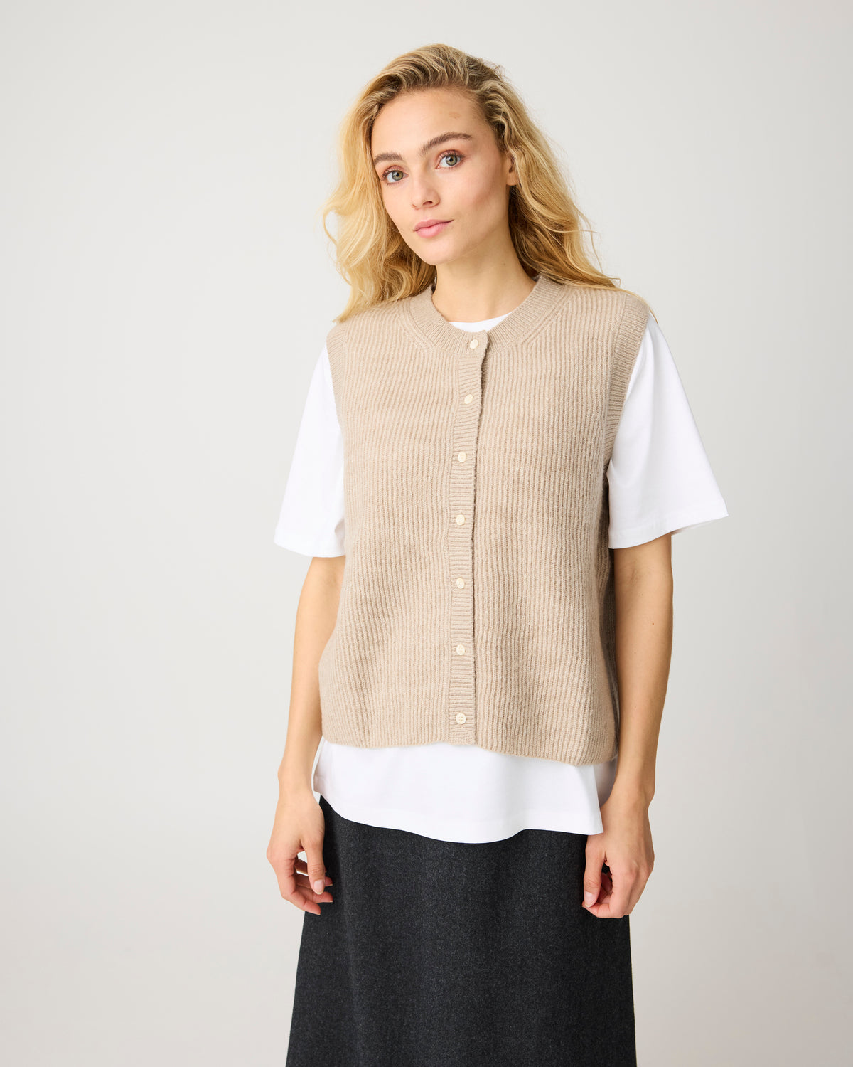 KnowledgeCotton Apparel - WMN Soufflé yarn vest Knits 1228 Light feather gray