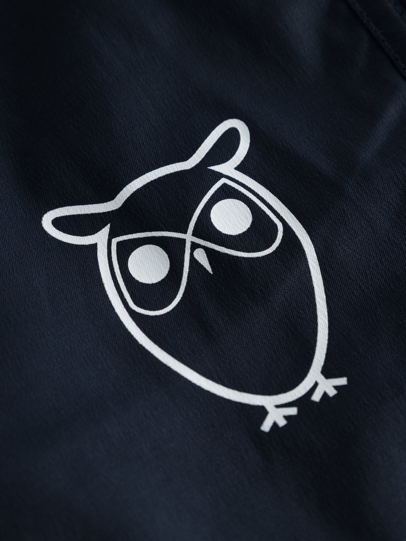 KnowledgeCotton Apparel - YOUNG Swim shorts with elastic waist and owl print Swimshorts 1001 Total Eclipse